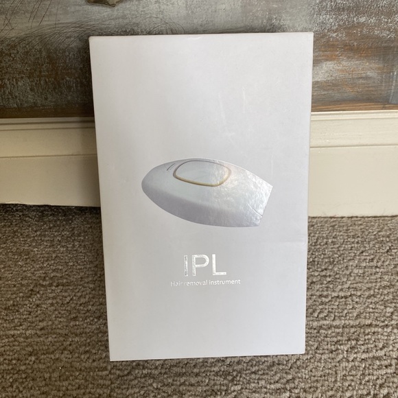 Almost New! - IPL Hair Removal Instrument - Picture 3 of 3